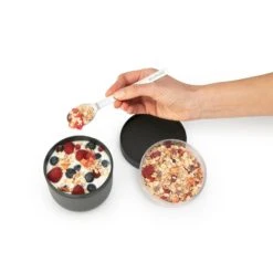 Brabantia Make En Take Yoghurtbeker 0,5 Liter Donkergrijs 10 Brabantia Make En Take Yoghurtbeker 0,5 Liter Donkergrijs -Huis Keuken 102 4180 4 1